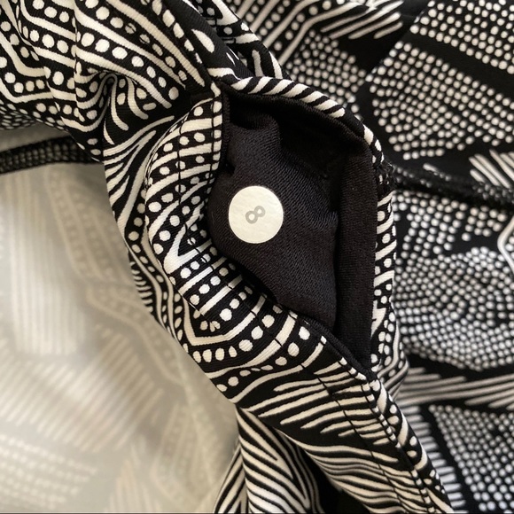 Lulu Lemon Goal Crusher 7/8 Tight in Dottie Tribe - Picture 3 of 5